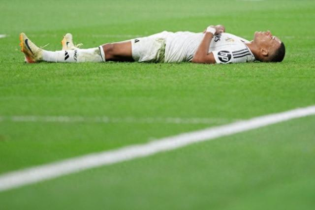 中超三连冠！海港客场1-0英博，加布里埃尔制胜球+进球被吹（海港客场1-0英博加冕中超三连冠，加布里埃尔打入制胜球且一度进球被判无效）