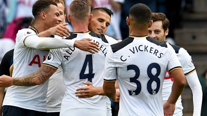 德转列本赛季30岁以上选手进球排行榜：凯恩领跑，...（德转公布本季30+球员进球榜：凯恩暂居榜首，...）