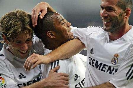 梅开二度助那不勒斯战胜尤文，霍伊伦当选全场最佳球员（梅开二度助那不勒斯击败尤文，霍伊伦荣膺全场最佳）